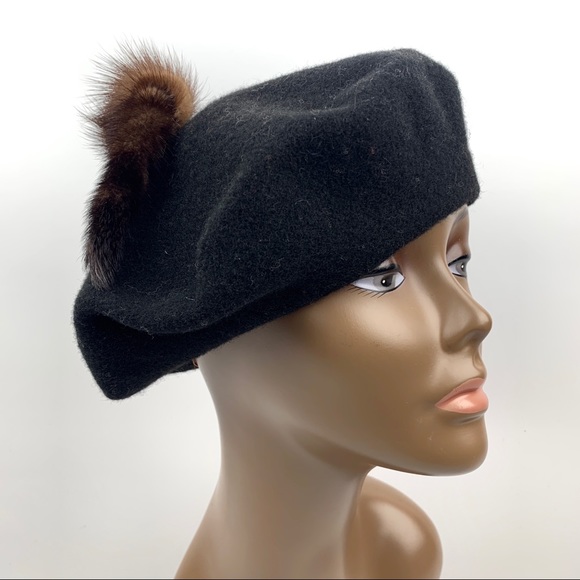 ❌SOLD❌ VTG black pure wool beret hat w/ mink tails - Picture 6 of 6